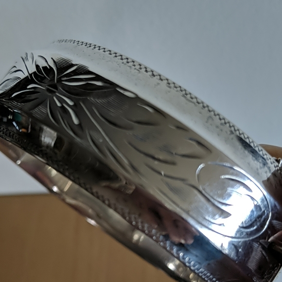 Vintage sterling silver cuff bracelet - Picture 2 of 3